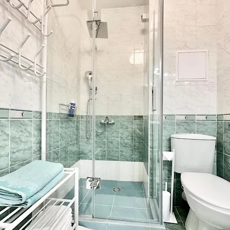 Seasky Smarthome Penthouse For 6 Guests With Private Parking 5 Minutes аway From And Centre شقة