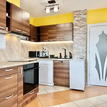 Seasky Smarthome Penthouse For 6 Guests With Private Parking 5 Minutes аway From And Centre شقة