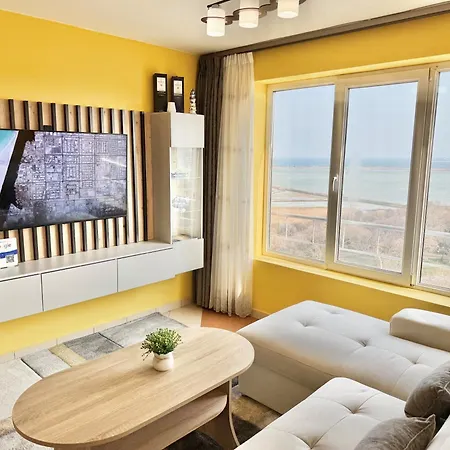 Seasky Smarthome Penthouse For 6 Guests With Private Parking 5 Minutes аway From And Centre شقة