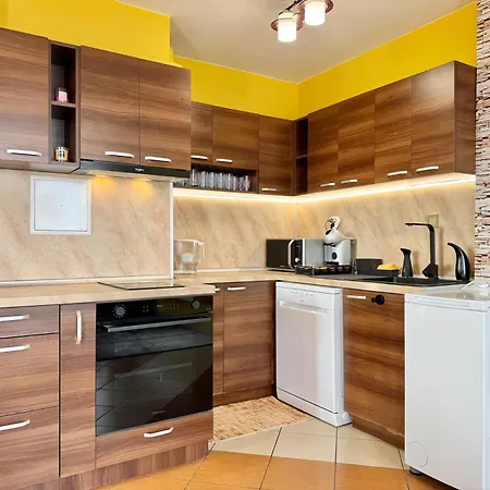 Seasky Smarthome Penthouse For 6 Guests With Private Parking 5 Minutes аway From And Centre شقة