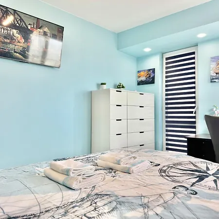 Apartment Seasky Smarthome Penthouse For 6 Guests With Private Parking 5 Minutes аway From And Centre Burgas